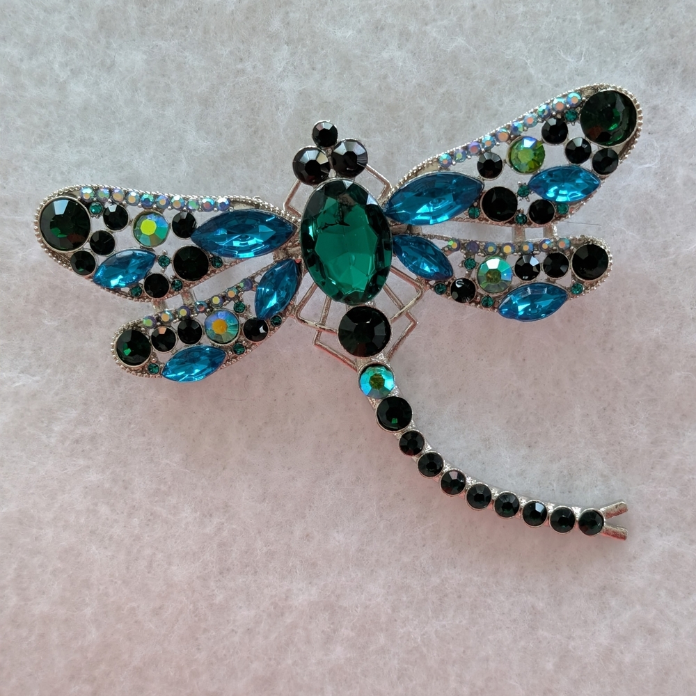 DRAGON FLY IN FLIGHT BROOCH/PENDANT. RHONESTONE ACCENTS. NO CHAIN. 20TH CENTURY.
